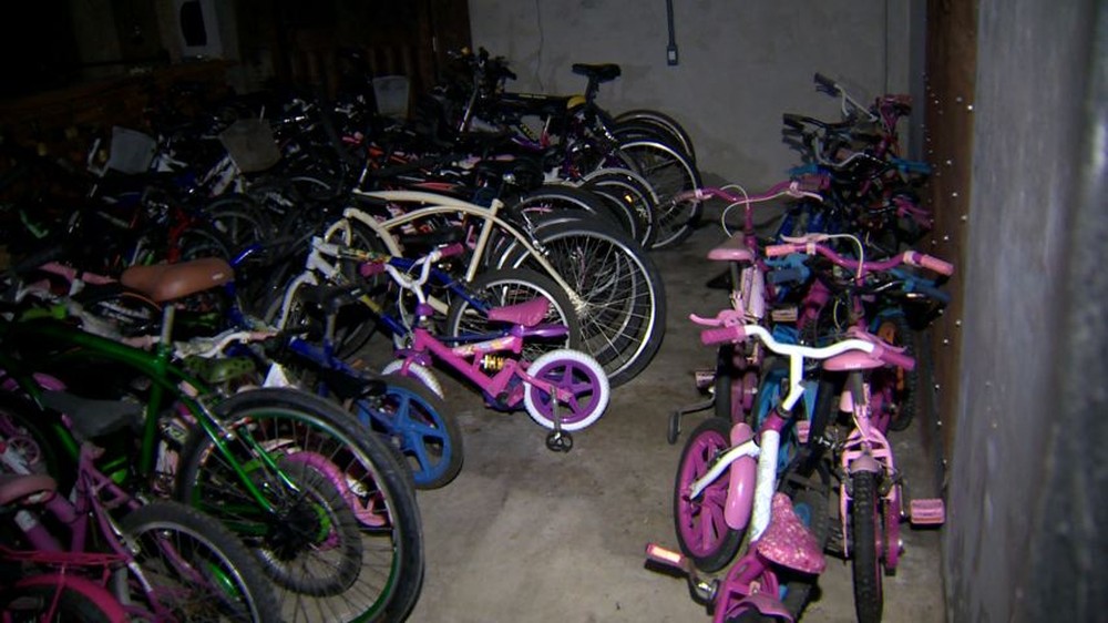 Projeto criado por adolescente de 13 anos arrecada bicicletas para comunidade atingida pela lama