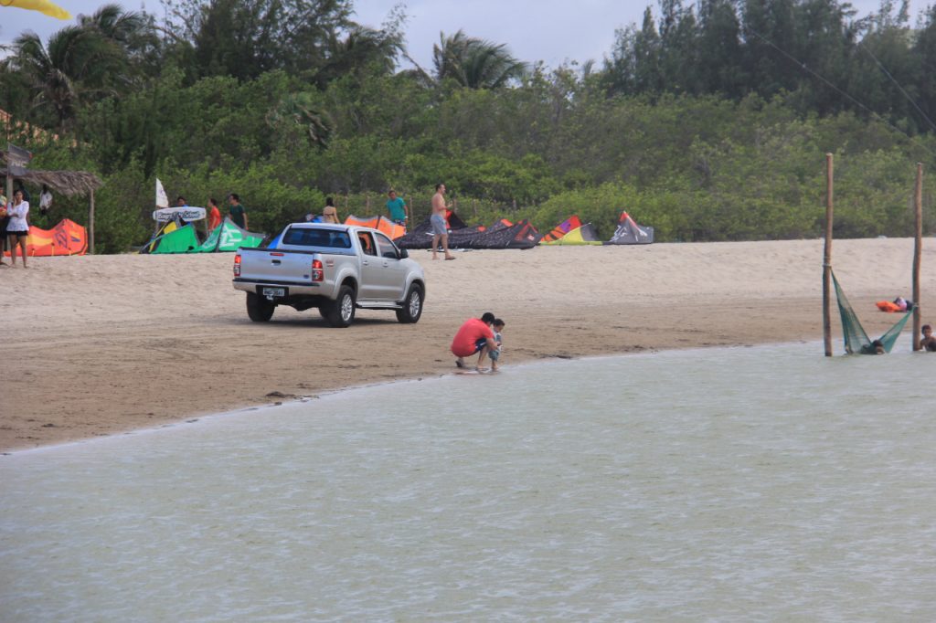 Proibição de circulação de veículos em praias litorâneas