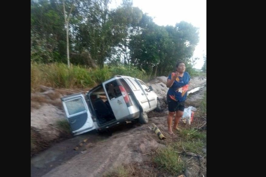 Homem morre em acidente envolvendo carro e motocicleta na Paraíba