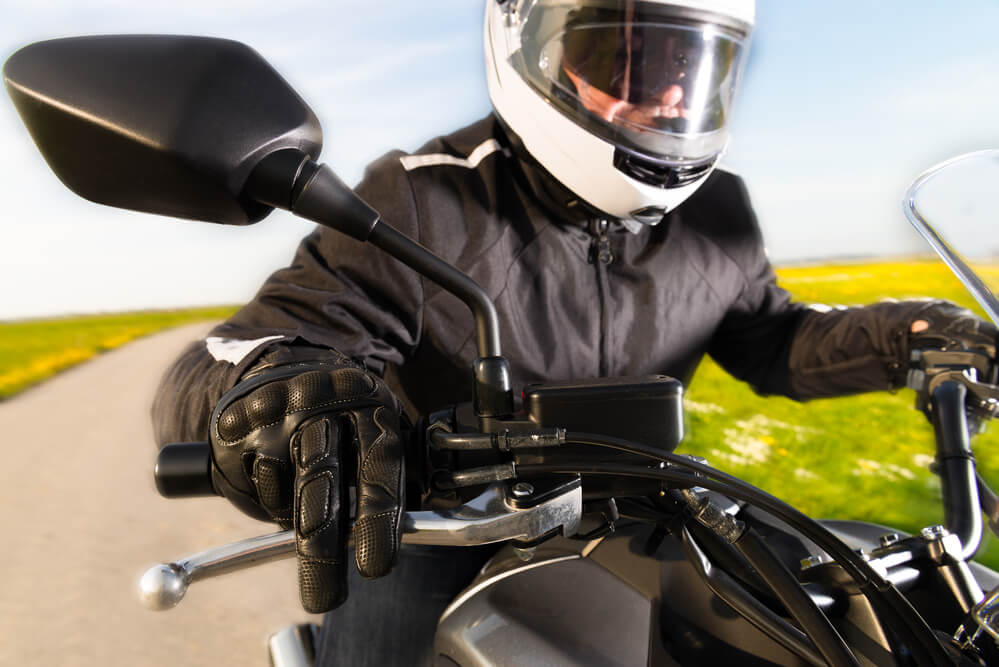 Proposta isenta de imposto equipamentos de proteção para motociclistas e ciclistas