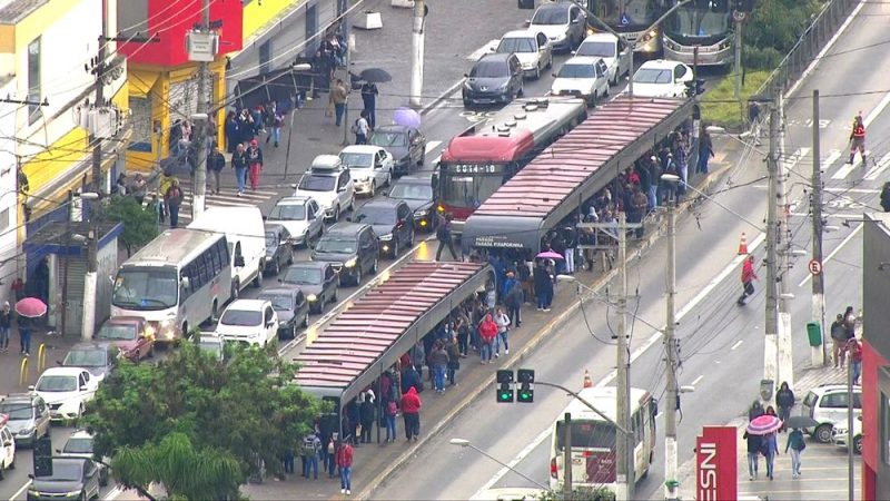 Uso de carro como meio de transporte deve cair 28% em SP na próxima década, diz consultoria