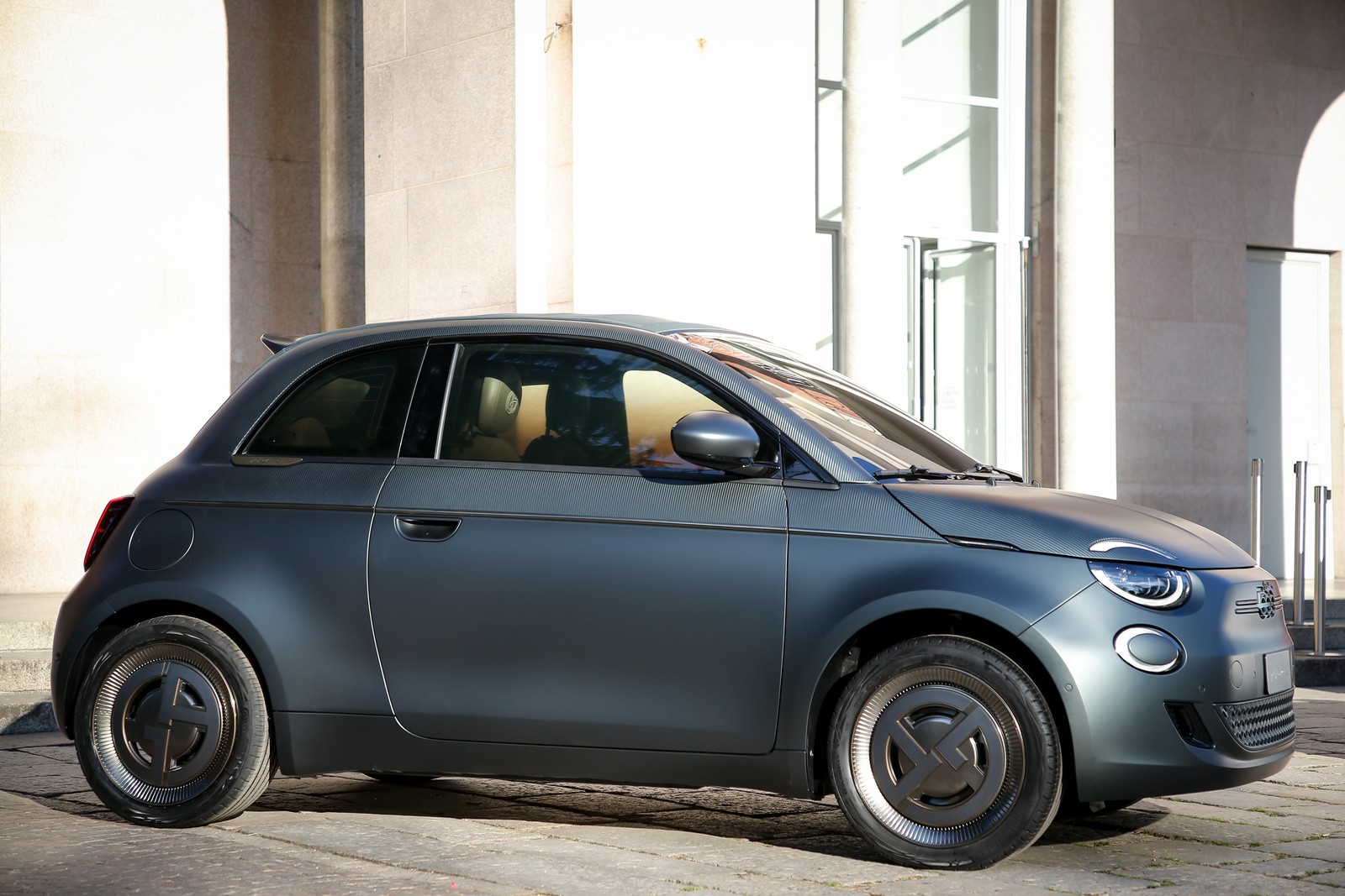 Fiat 500 chega à 3ª geração 100% elétrico