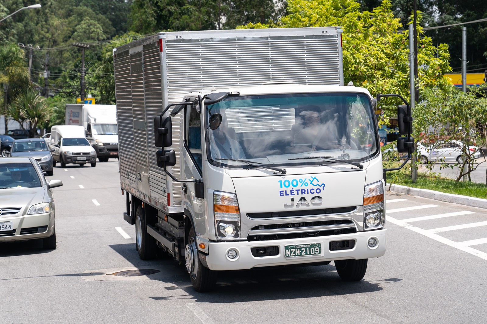Jac iEV 1200T: Primeiro caminhão elétrico à venda no Brasil