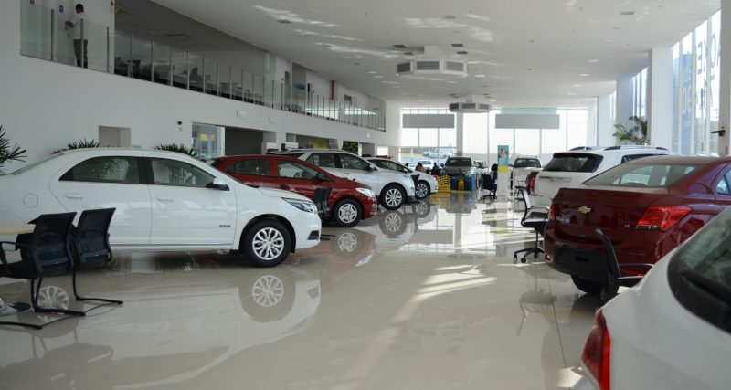 Setor de carros usados esboça aumento nas vendas