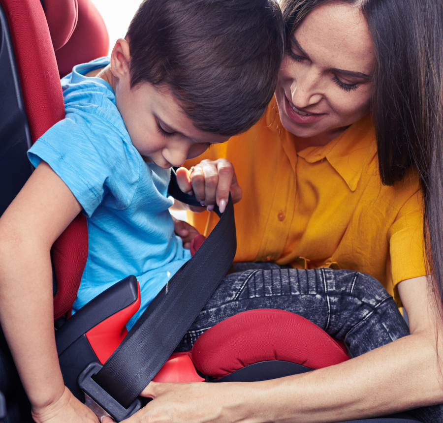Atenção, mães: veja como proteger seu filho no trânsito