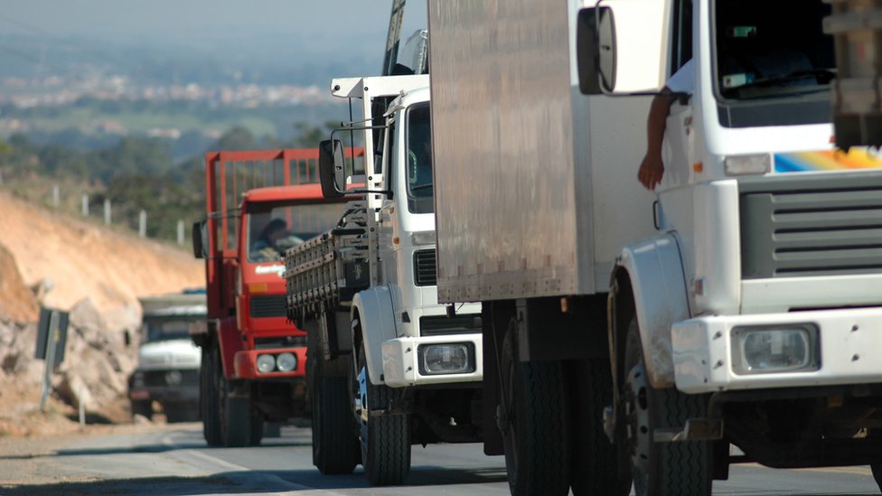 Transporte no Brasil vai colapsar, diz Chorão, líder de caminhoneiros