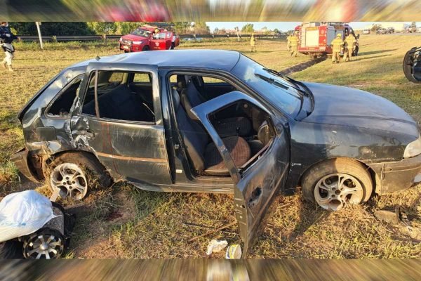 Bêbado e levando 7 pessoas em carro, motorista causa acidente com morte