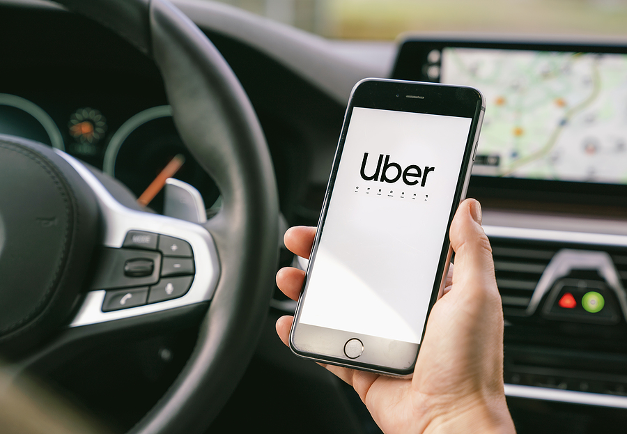 Passageiros e motoristas da Uber terão botão para acionar a policia