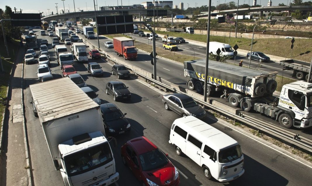 Contran abre consulta pública de 15 resoluções para aprimorar regras de trânsito