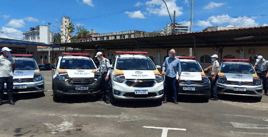 Agentes de transporte e trânsito recebem nova frota de veículos