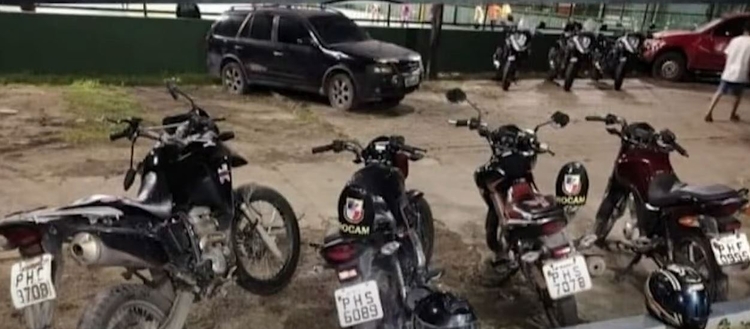 Casa que funcionava como desmanche de motocicletas é descoberta em Manaus