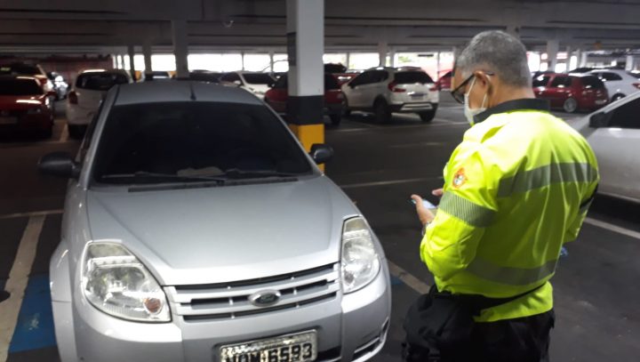 Prefeitura fiscaliza vagas de estacionamentos para idosos e deficientes