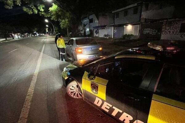Detran-DF autua 48 motoristas alcoolizados no fim de semana