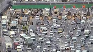 Atropelamento mata pedestre na Ayrton Senna em Itaquaquecetuba